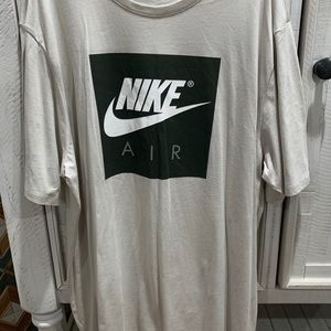 Nike t-shirt